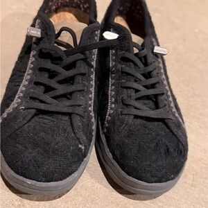 Hey Dude Women's Black and Gray Sneakers